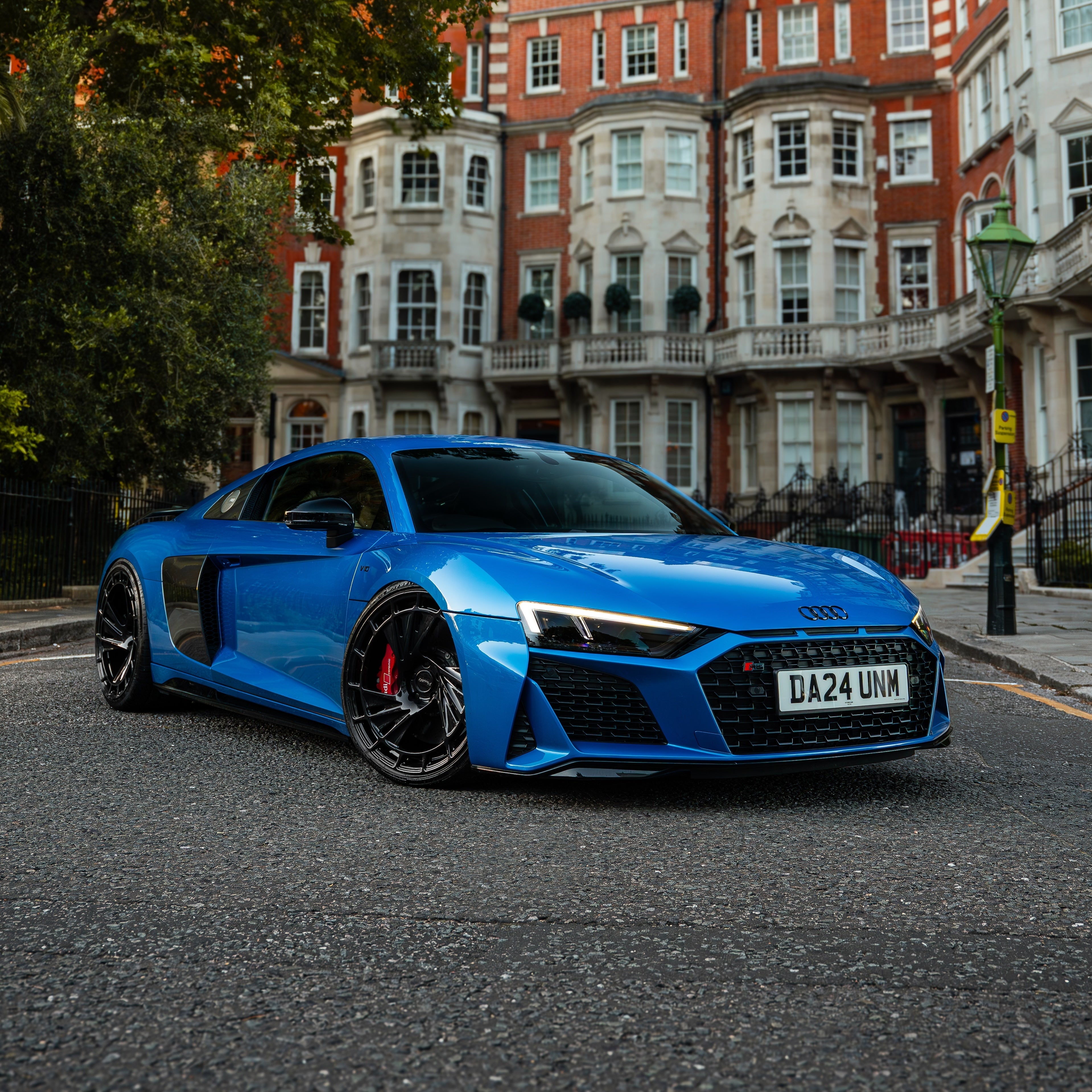 Front view of Audi R8 () fitted with Radi8 R808 wheels in Black Gloss. | Audi Felgen