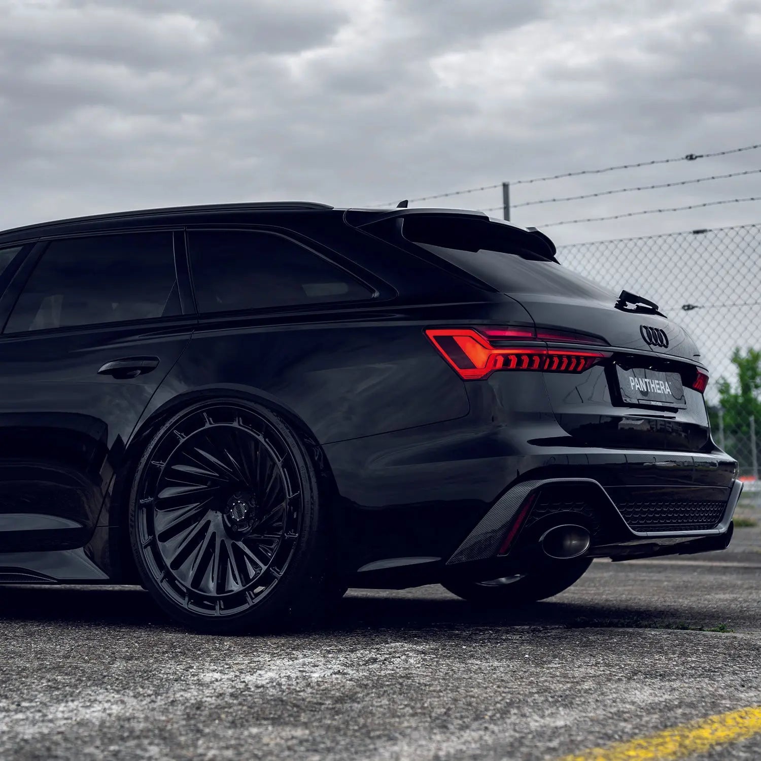 R807/R808 Setup for Audi RS6 C8 11x23 Inch radi8wheels
