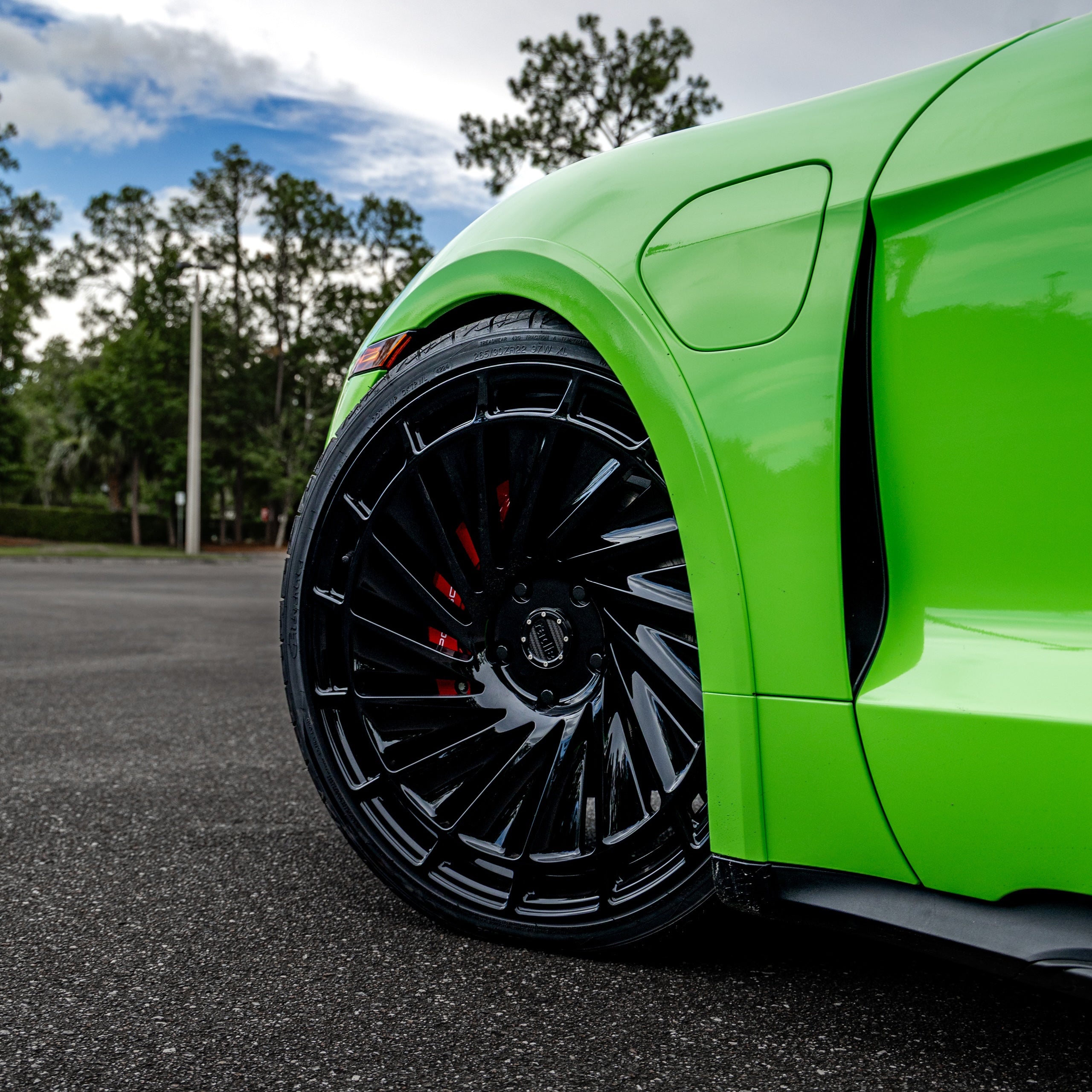 Buy custom Forged Monoblock Radi8 R807 wheels for Porsche Taycan – available in 22/22 inch fitment. | Felgen kaufen