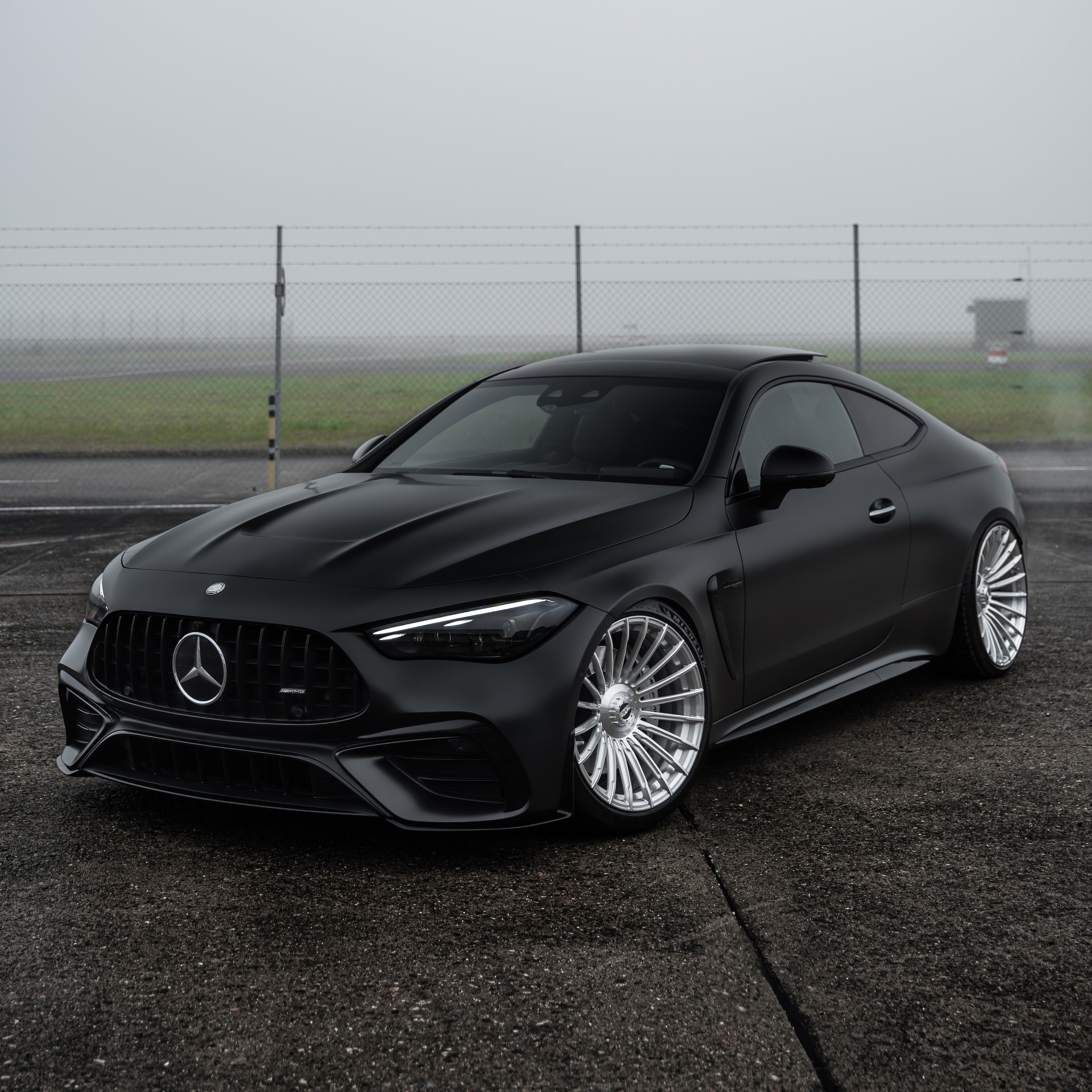 Front view of Mercedes-benz CLE 53 AMG (C236) fitted with Radi8 R802 wheels in Mirror Polished. | Mercedes-benz Felgen