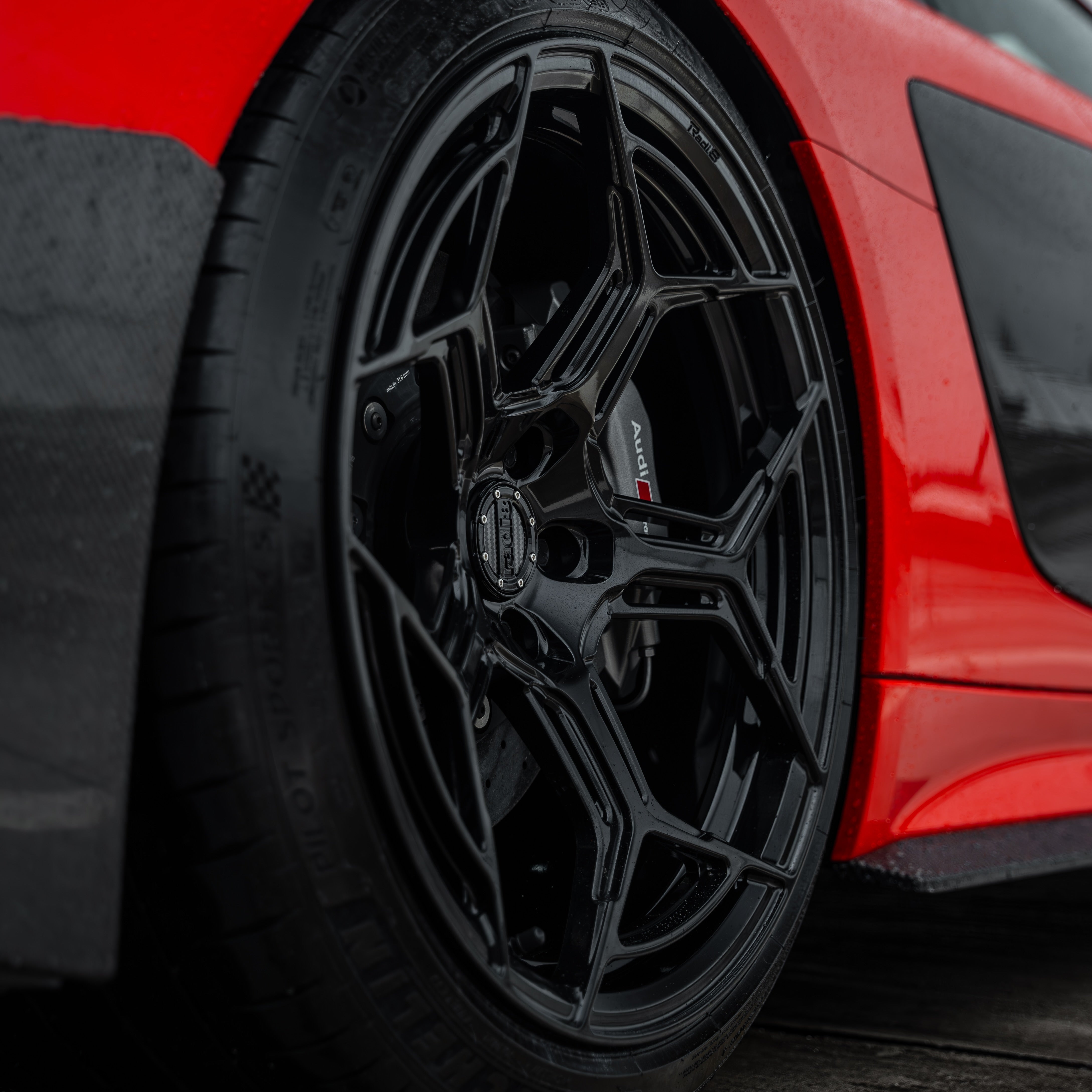 Buy custom Forged Monoblock Radi8 R804.C wheels for Audi R8 – available in 20/20 inch fitment. | Felgen kaufen