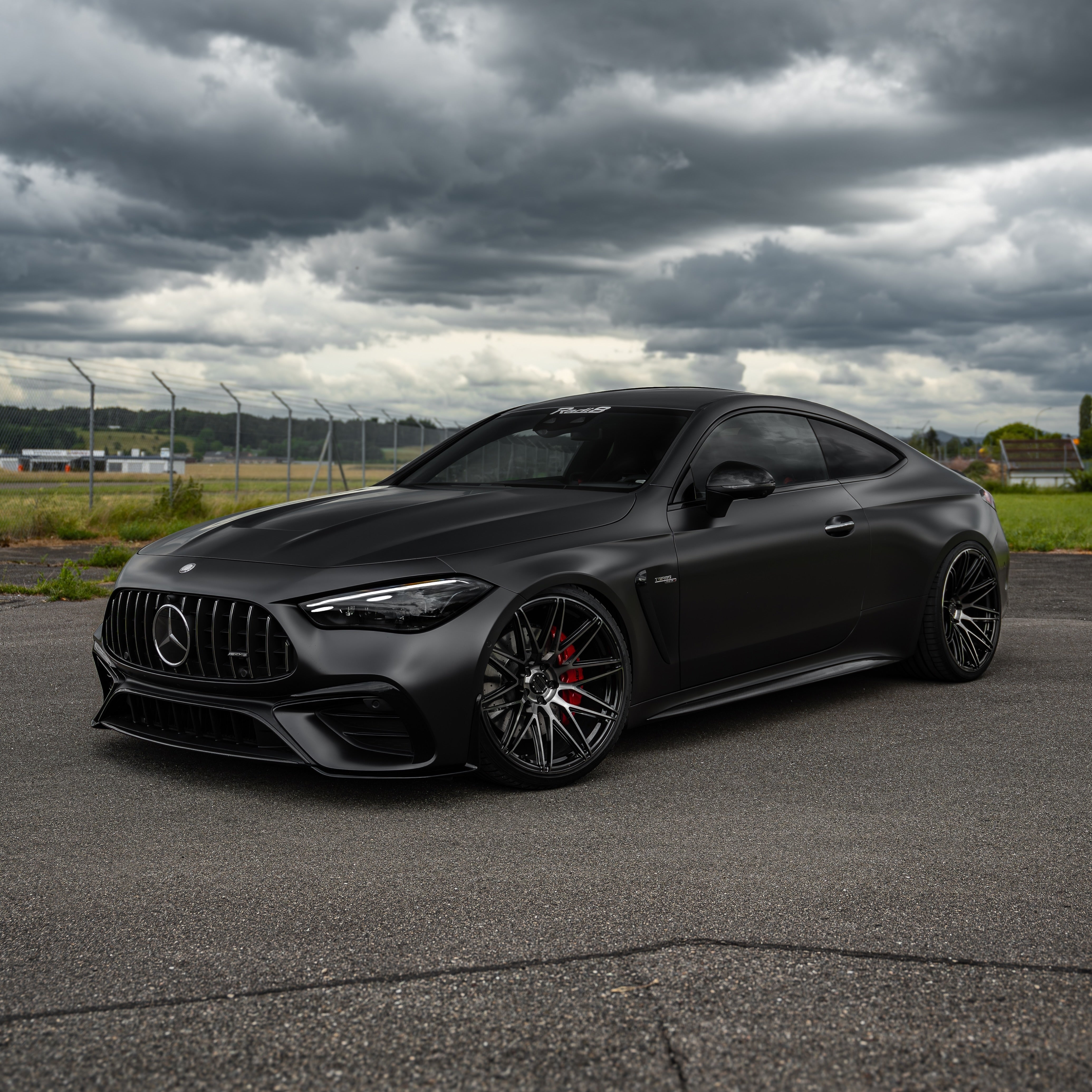 Front view of Mercedes-benz CLE 53 AMG  (C236) fitted with Radi8 R80M1 wheels in Black Machined Tinted Clearcoat. | Mercedes-benz Felgen