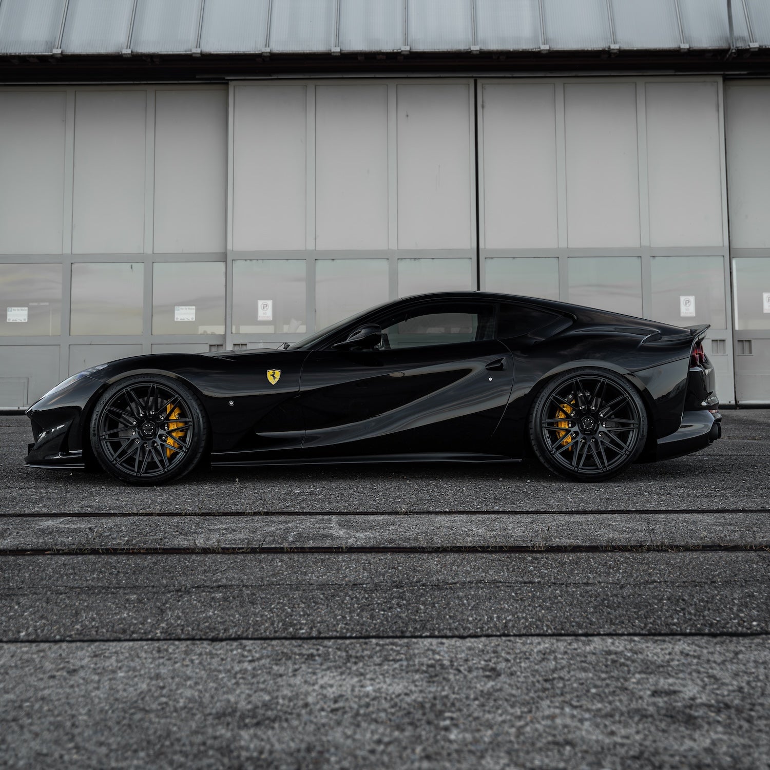 Radi8 R80M1 Forged Wheels for Ferrari 812 Superfast – 10.5x21/12.0x22 Inch Custom Fitment