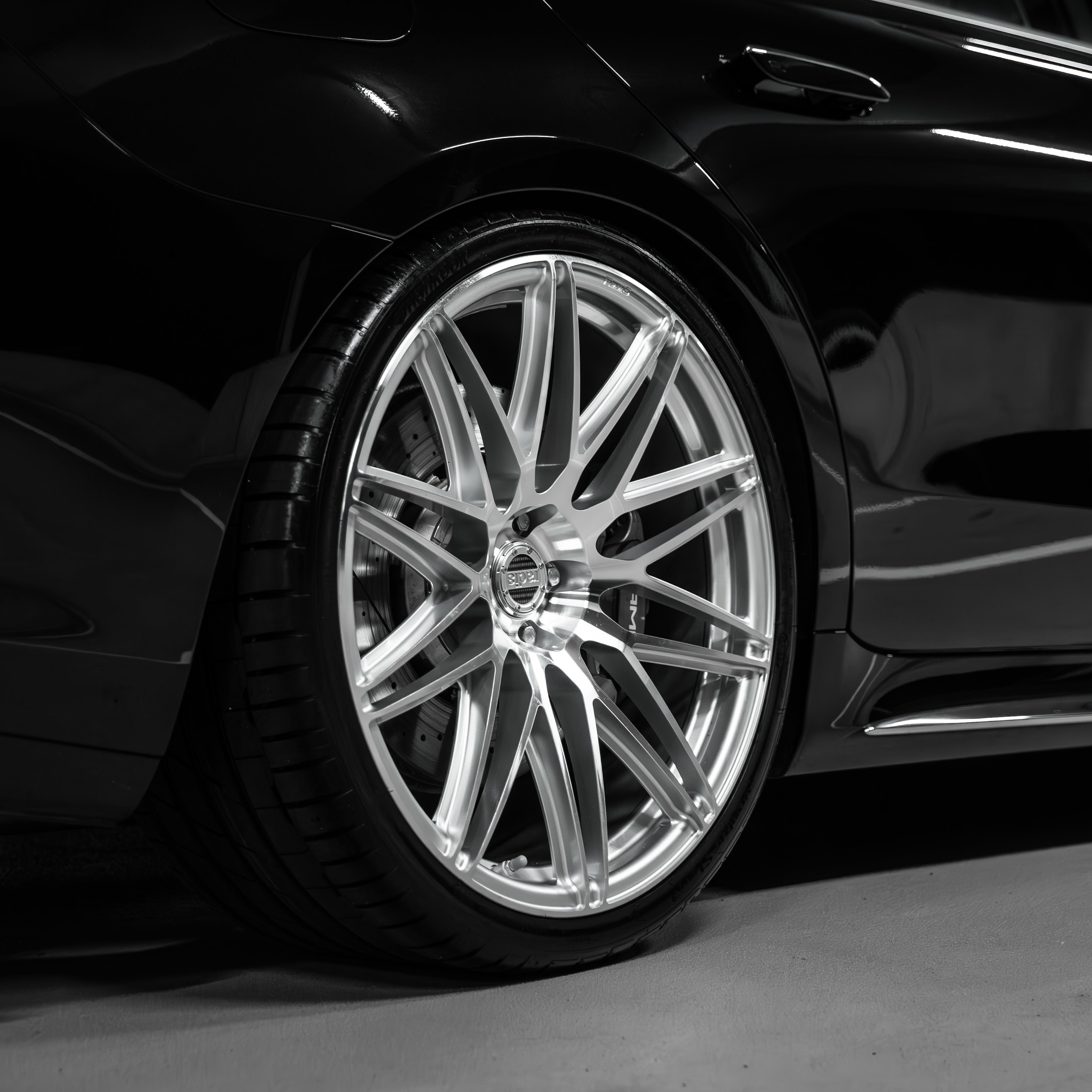 Buy custom Forged Monoblock Radi8 R80M1 wheels for Mercedes-benz S63 E performenc – available in 22/22 inch fitment. | Felgen kaufen