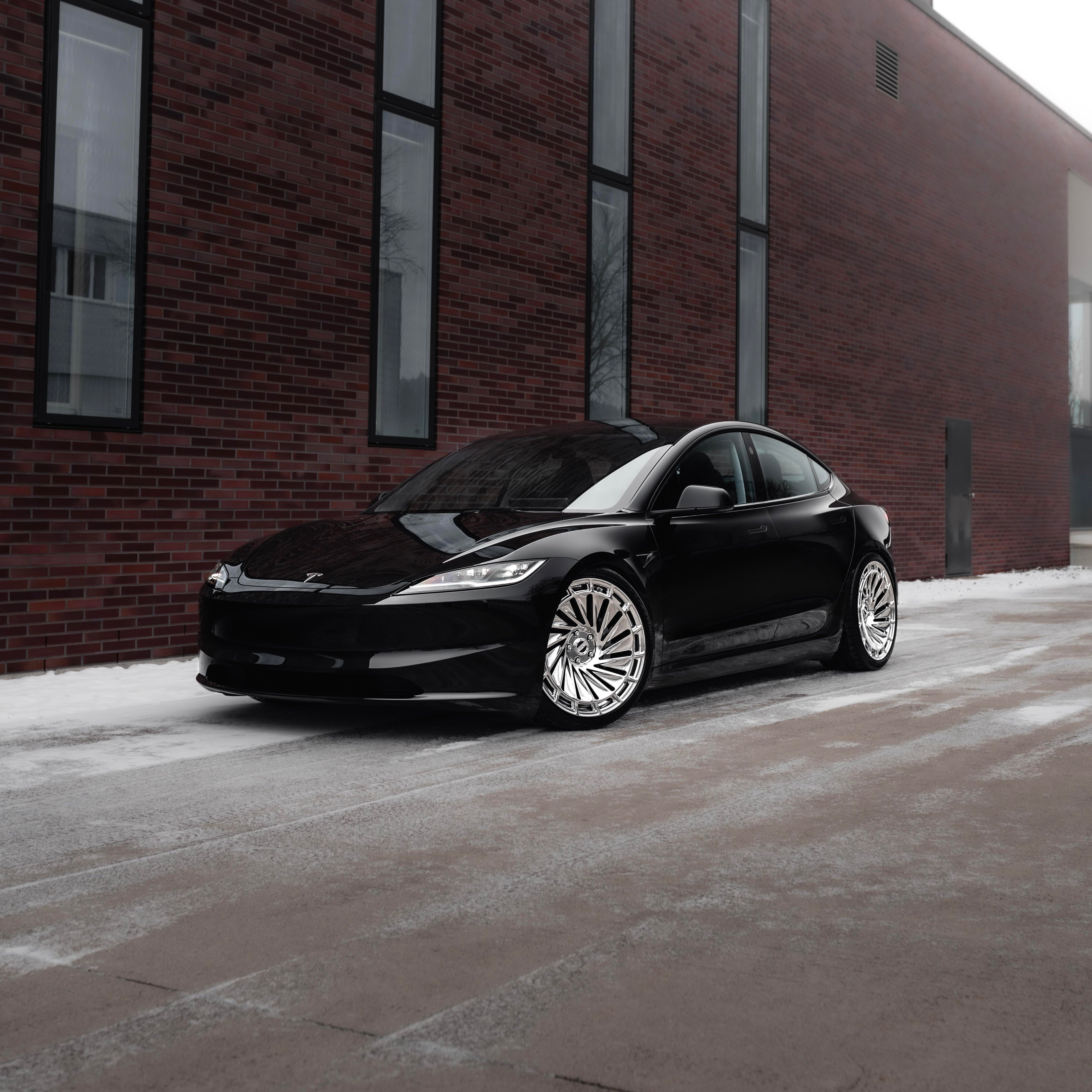 Tesla Modell 3 | Radi8 R807 | Staggered 20