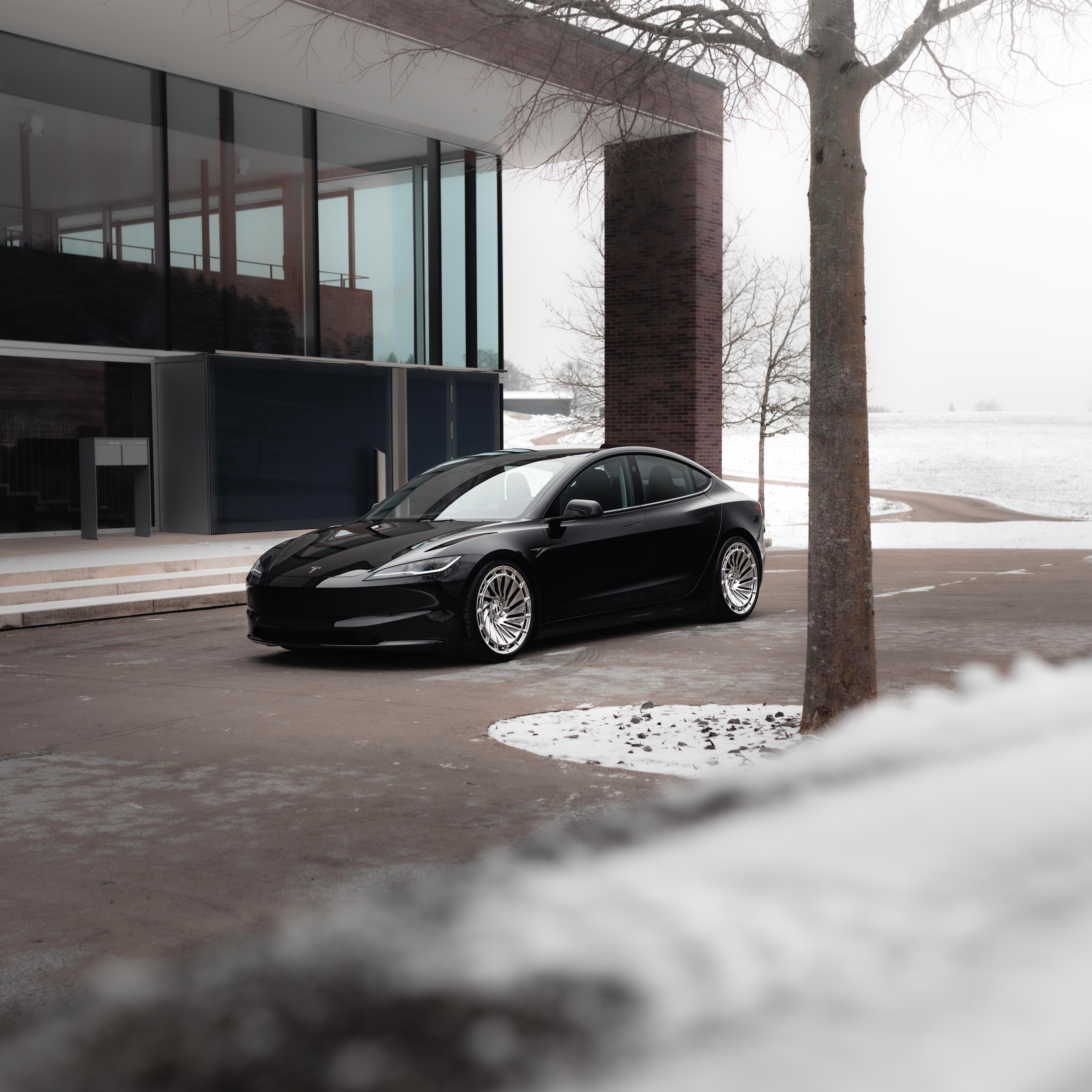 Tesla Modell 3 | Radi8 R807 | Staggered 20