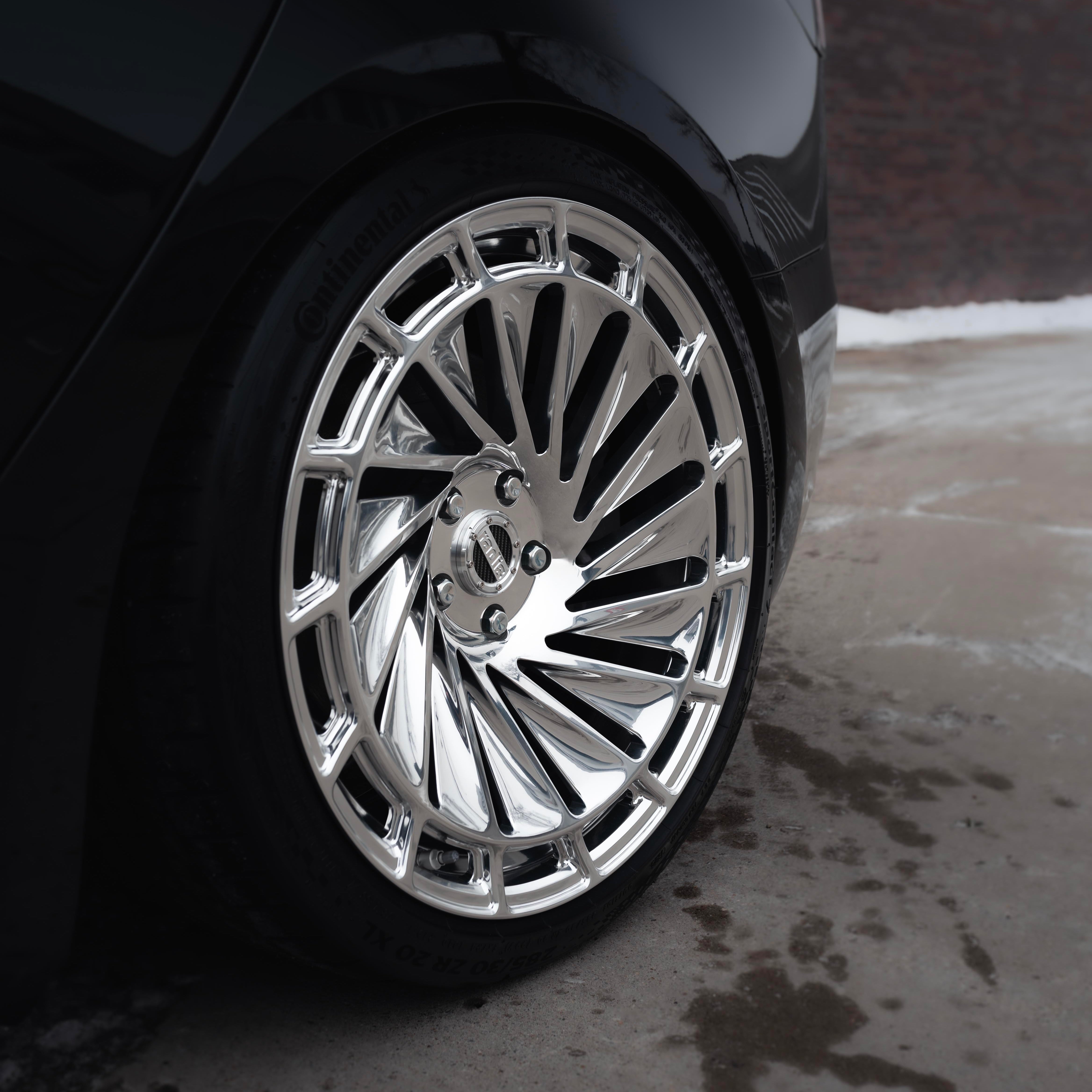 Buy custom Forged Monoblock Radi8 R807 wheels for Tesla Modell 3 – available in 20/20 inch fitment. | Felgen kaufen